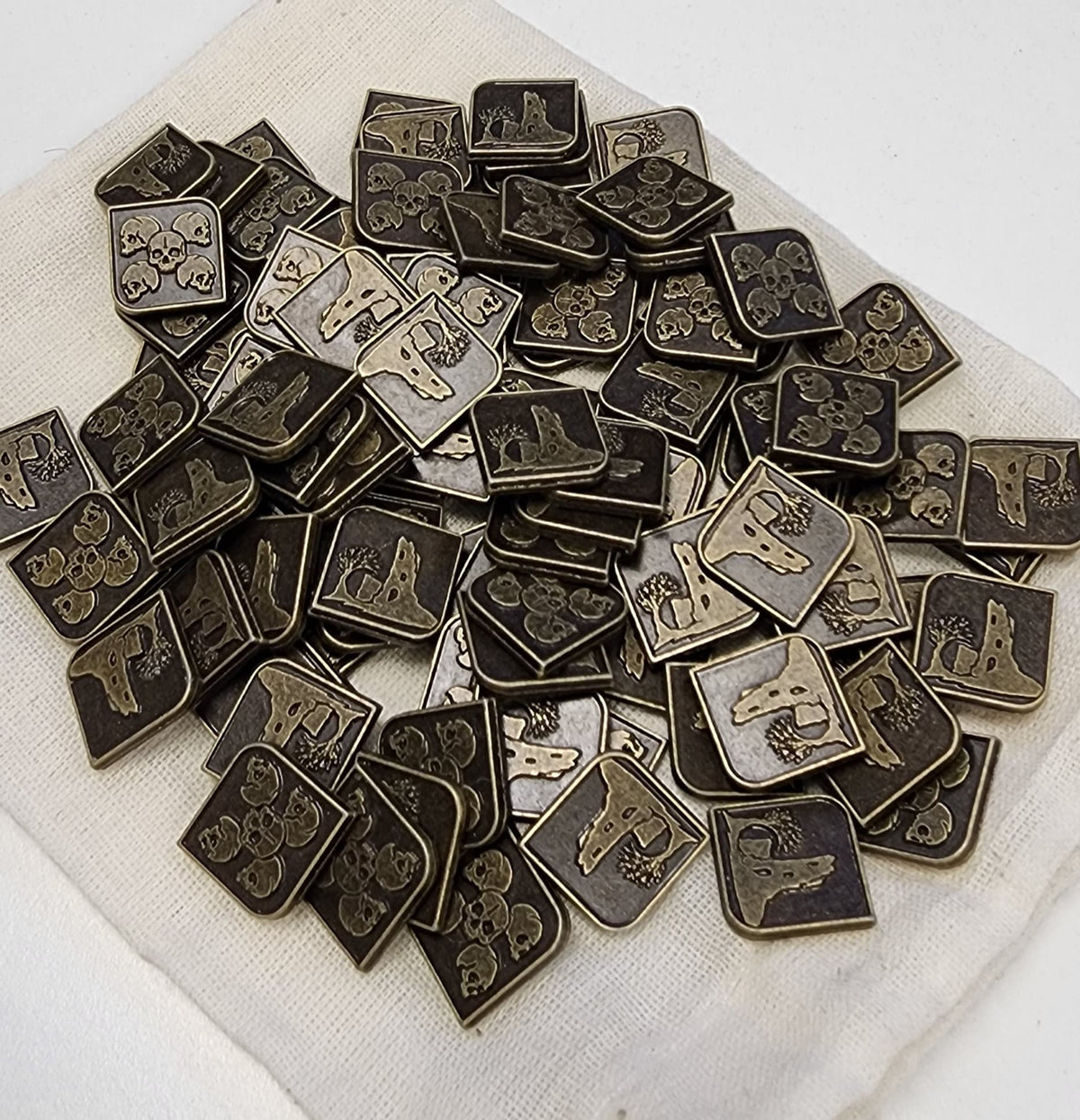 100 Electrum Metal Coins, detail view 5