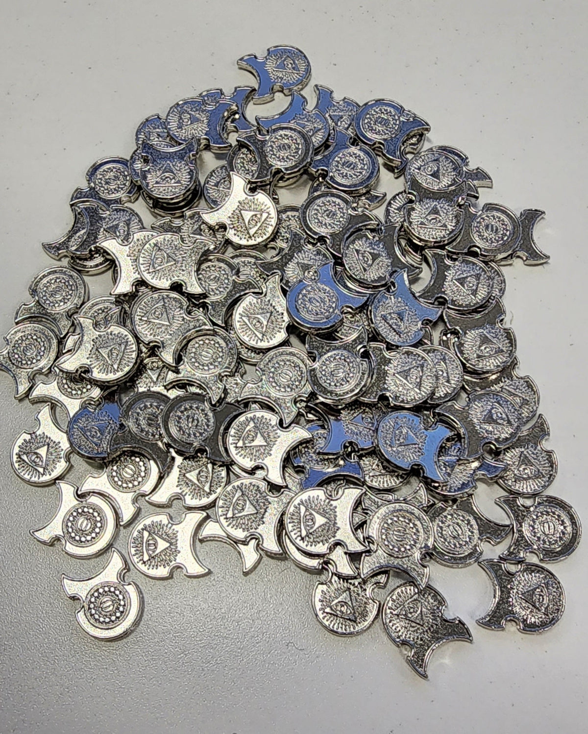 1,000 Platinum Metal Coins, detail view 16