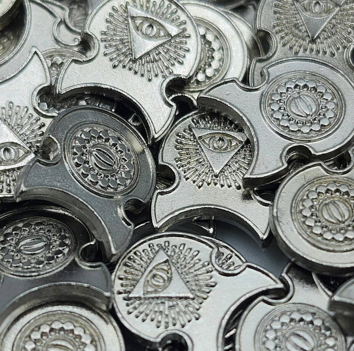 500 Platinum Metal Coins, detail view 12