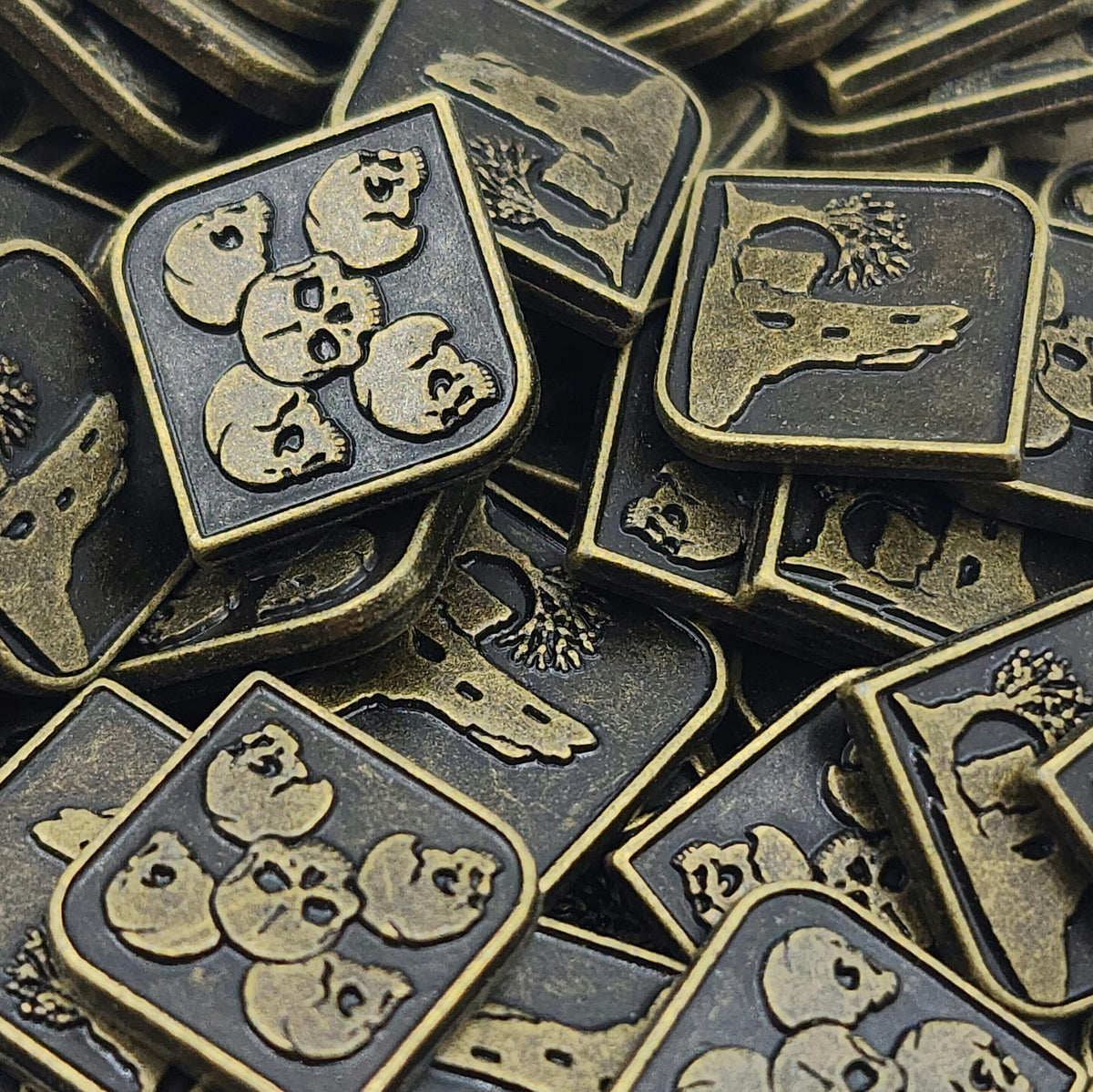 100 Electrum Metal Coins, detail view 2