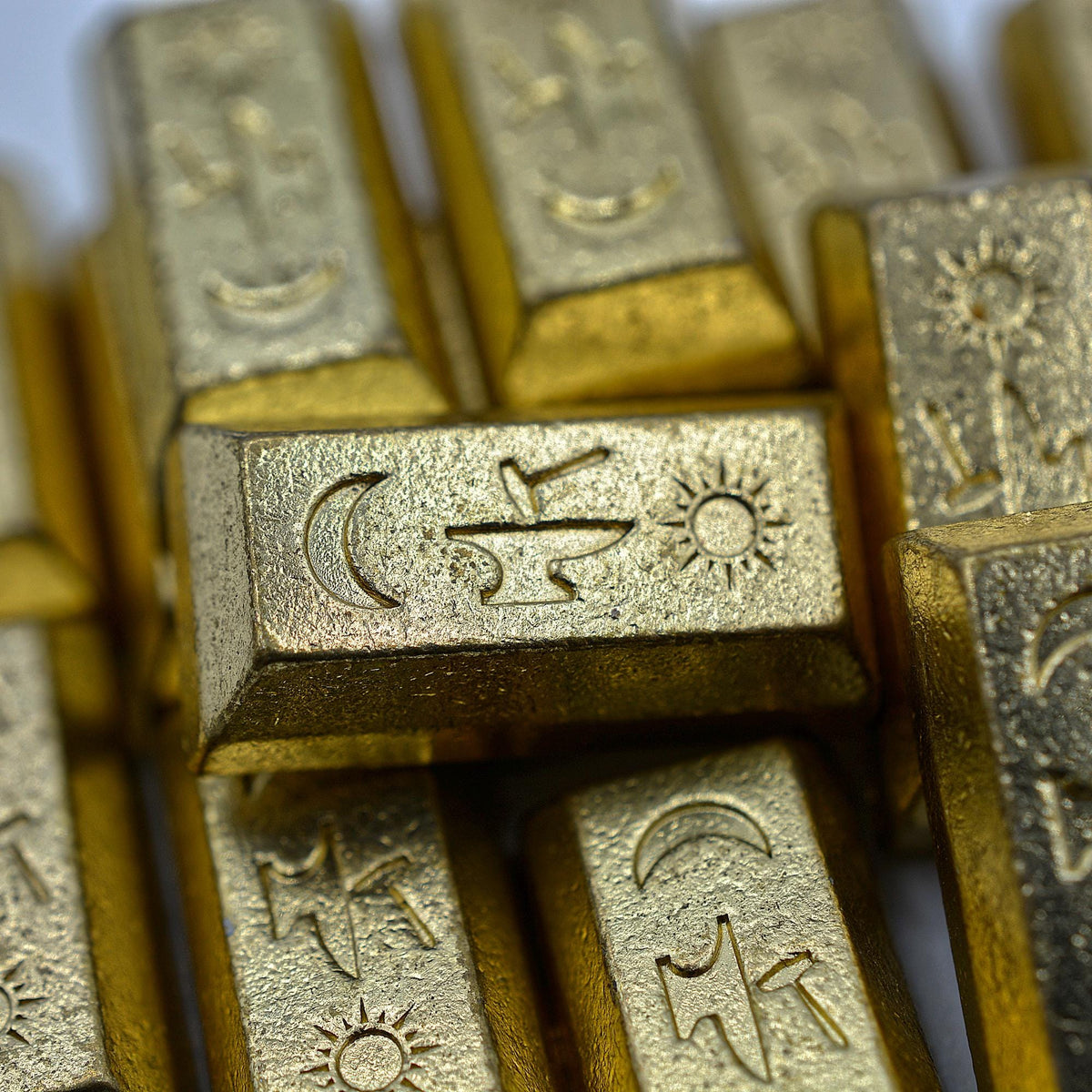 20 Gold Metal Ingots, detail view 10