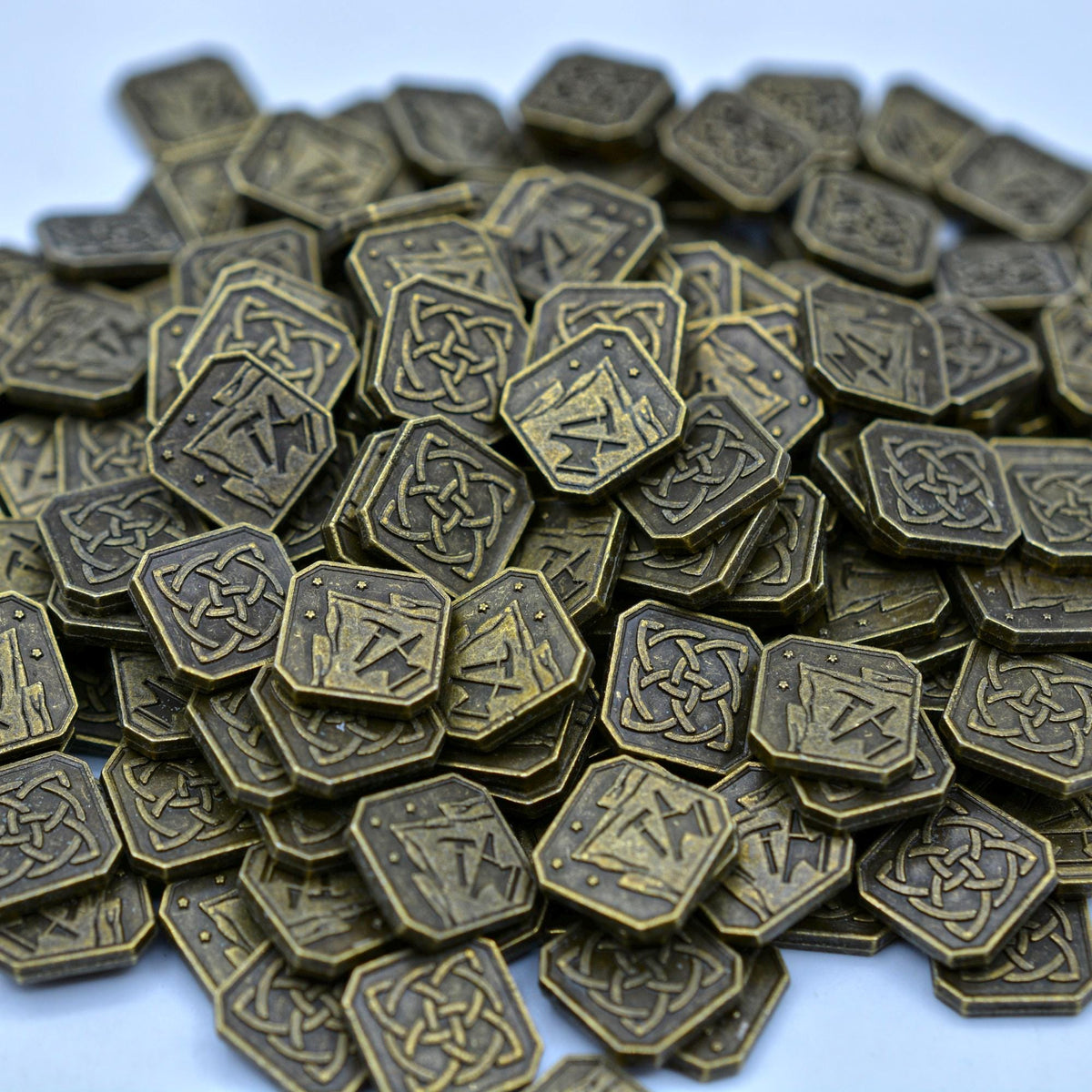 500 Gold Dwarven Metal Coins, detail view 2