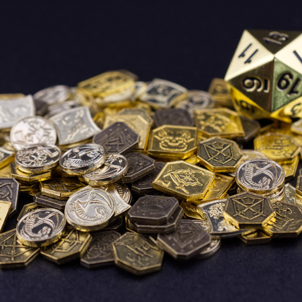 500 Mixed Gold Metal Coins, detail view 10
