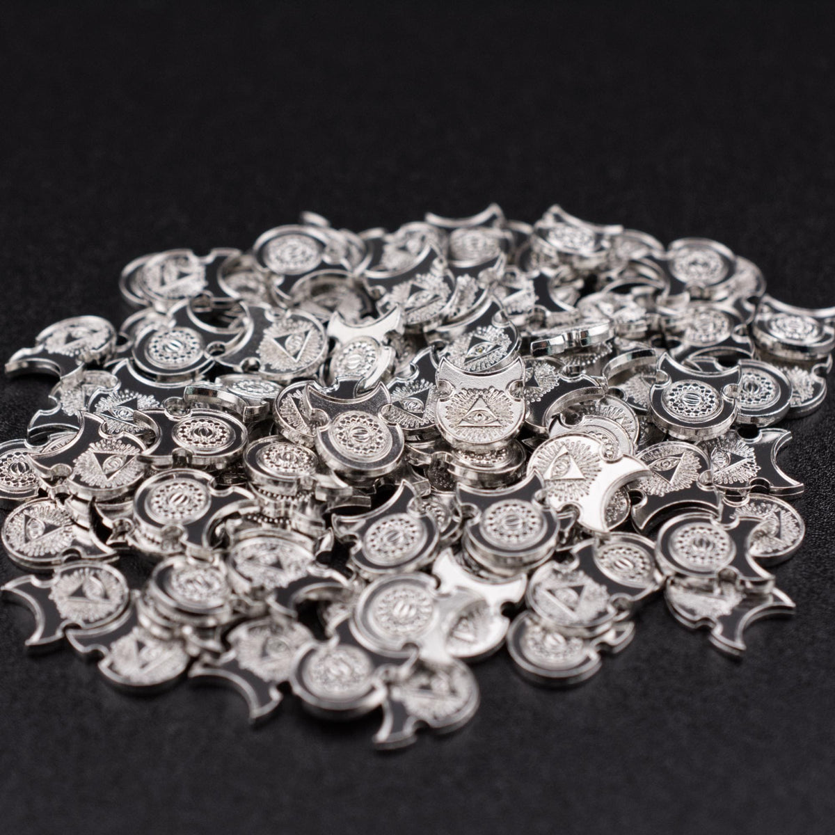 1,000 Platinum Metal Coins, detail view 4