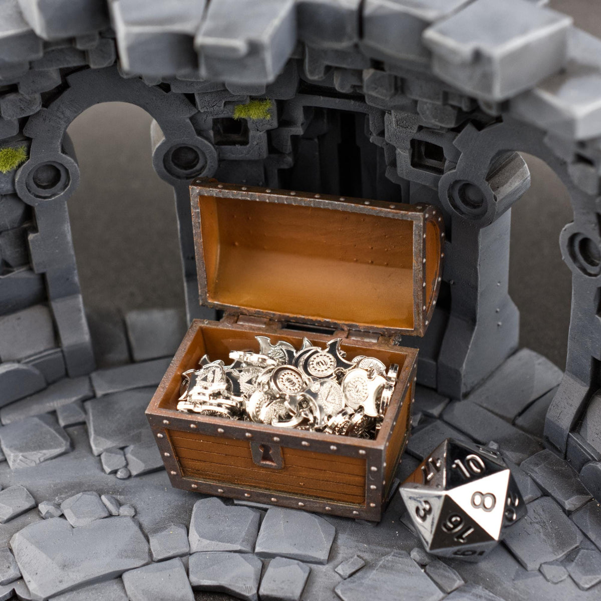 100 Platinum Metal Coins, detail view 3